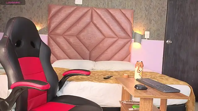 Snapshot of tabata_monroe chatting on 01.14.26 tabata monroe online show from 01.14.26