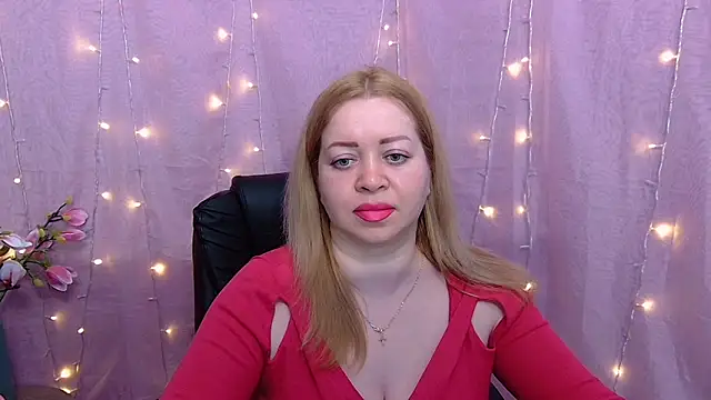 Snapshot of OliviaVerr chatting on 02.24.26 OliviaVerr online show from 02.24.26