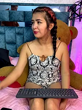 Snapshot of kysha_rose125 chatting on 01.08.26 kysha rose125 online show from 01.08.26