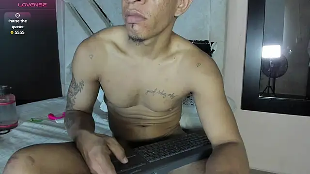 Snapshot of antonio_aguilarx chatting on 03.17.26 antonio aguilarx online show from 03.17.26