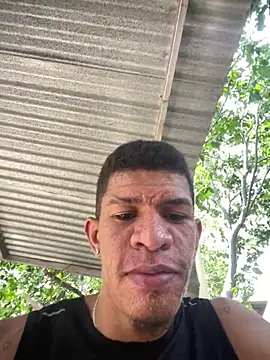 Snapshot of antonio_aguilarx chatting on 04.27.26 antonio aguilarx online show from 04.27.26