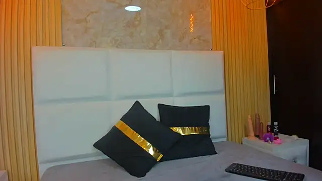GraceAlexa12 online show from 04.23.26