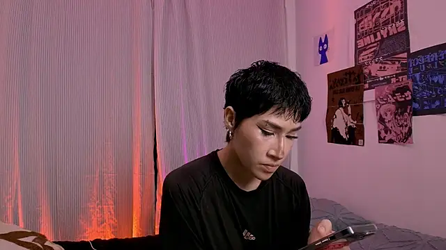 Snapshot of Lesbian_Sexxx chatting on 01.13.26 Lesbian Sexxx online show from 01.13.26