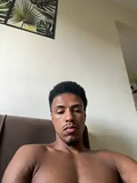 Snapshot of LorenzoBlack27 chatting on 04.05.26 LorenzoBlack27 online show from 04.05.26