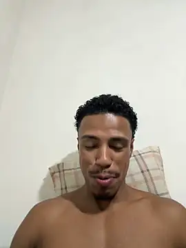 Snapshot of LorenzoBlack27 chatting on 04.11.26 LorenzoBlack27 online show from 04.11.26