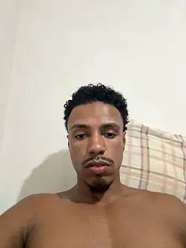 Snapshot of LorenzoBlack27 chatting on 04.15.26 LorenzoBlack27 online show from 04.15.26