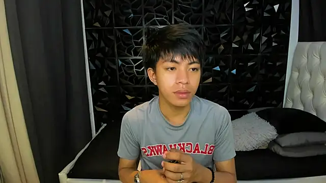 davincihugecock online show from 03.26.26