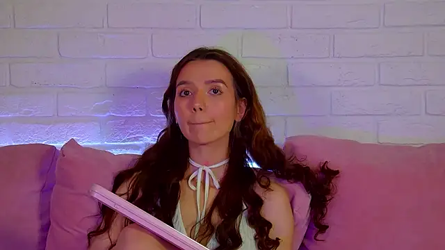 VanessaVienne online show from 04.12.26