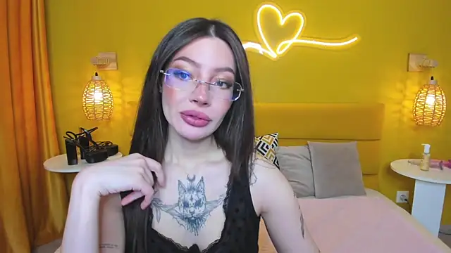Snapshot of IvyDainty chatting on 05.03.26 IvyDainty online show from 05.03.26