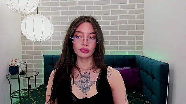 Snapshot of IvyDainty chatting on 05.27.26 IvyDainty online show from 05.27.26