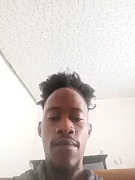 Snapshot of Winterslender chatting on 02.14.26 Winterslender online show from 02.14.26