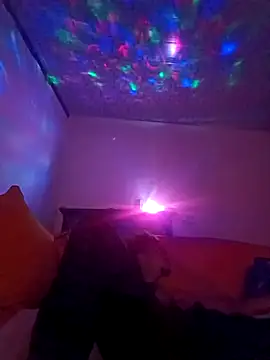 Snapshot of Winterslender chatting on 02.19.26 Winterslender online show from 02.19.26