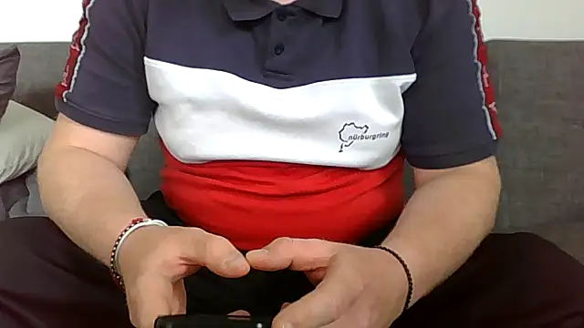 Snapshot of Fat__Slut chatting on 05.17.26 Fat Slut online show from 05.17.26