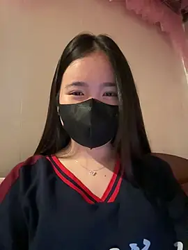 Gwen879 online show from 02.27.26