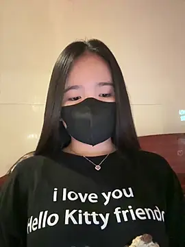 Gwen879 online show from 04.20.26