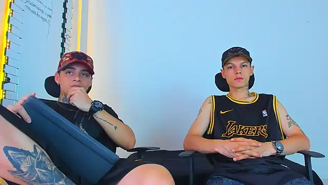 Snapshot of Thomas-Wil chatting on 02.05.26 Thomas-Wil online show from 02.05.26