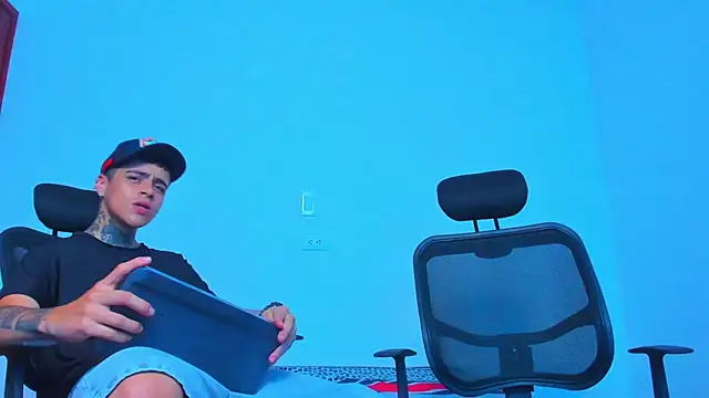 Thomas-Wil online show from 03.24.26