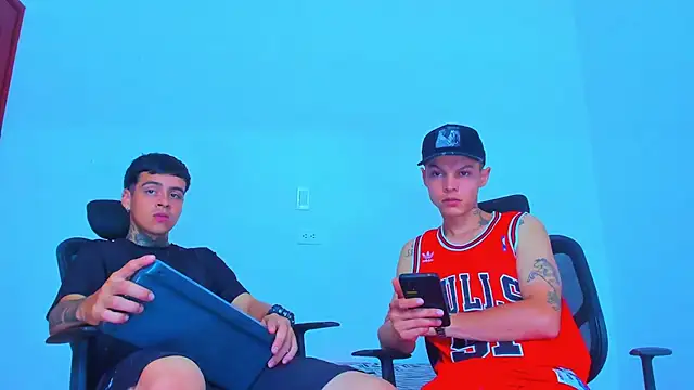 Thomas-Wil online show from 04.19.26