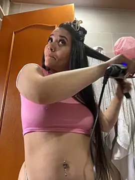 Veronica Wins  online show from 03.26.26