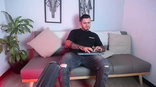 Aronhilton online show from 01.14.26