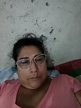 Snapshot of PatriciaGrajales chatting on 04.15.26 PatriciaGrajales online show from 04.15.26