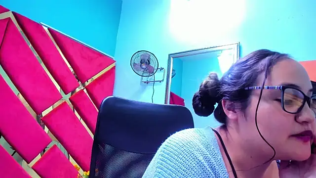 MiaRouss69 online show from 02.19.26