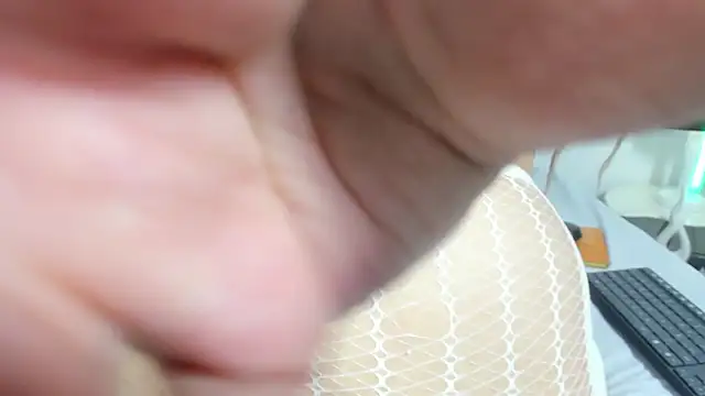 Snapshot of Naugthy_Sara chatting on 02.26.26 Naugthy Sara online show from 02.26.26