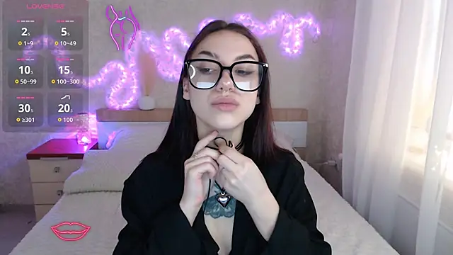 TianaHot777 online show from 02.12.26