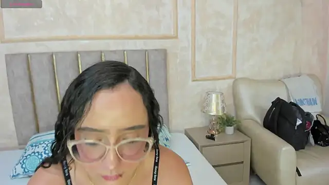 Miaaffox online show from 02.11.26