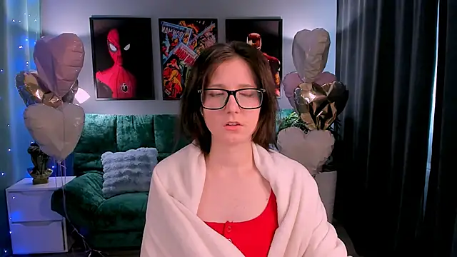 Snapshot of KikaOsterman chatting on 03.11.26 KikaOsterman online show from 03.11.26