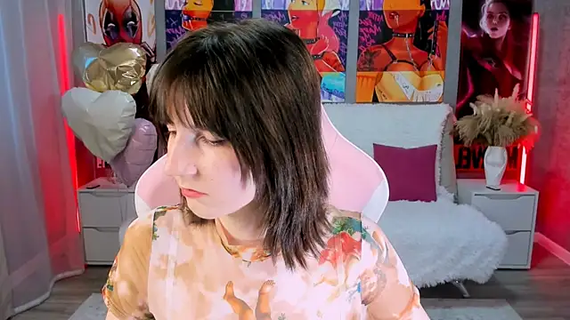 Snapshot of KikaOsterman chatting on 03.29.26 KikaOsterman online show from 03.29.26