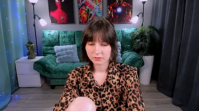 Snapshot of KikaOsterman chatting on 04.03.26 KikaOsterman online show from 04.03.26