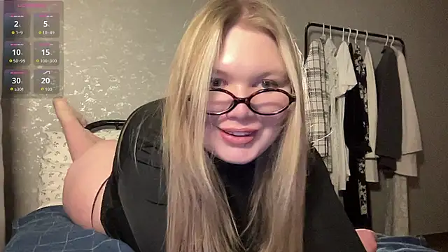 cutiejulie  online show from 01.31.26