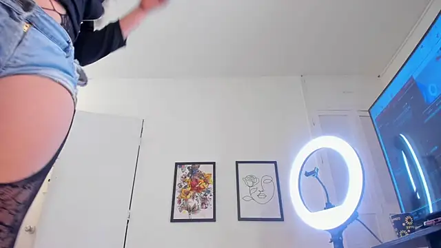 Snapshot of emily_nova_ chatting on 03.22.26 emily nova online show from 03.22.26