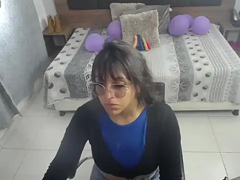 miss charlott 18 online show from 04.13.26