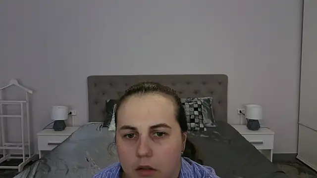 Snapshot of MikaFoxy chatting on 04.08.26 MikaFoxy online show from 04.08.26