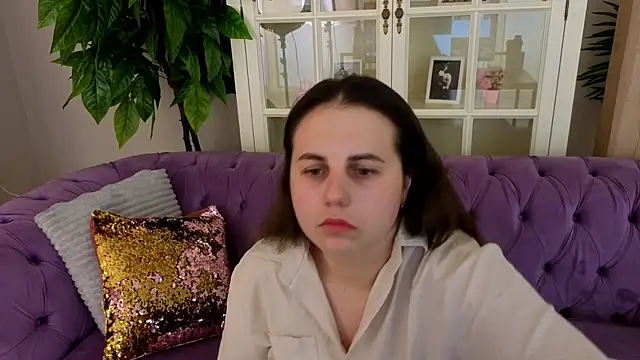 Snapshot of MikaFoxy chatting on 04.09.26 MikaFoxy online show from 04.09.26