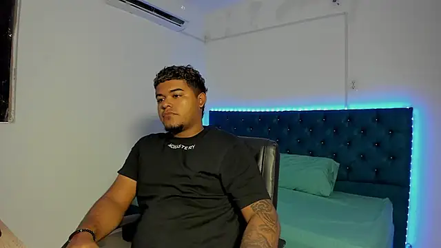 Snapshot of jordan_colman chatting on 01.10.26 jordan colman online show from 01.10.26