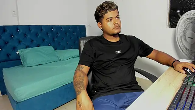 Snapshot of jordan_colman chatting on 01.11.26 jordan colman online show from 01.11.26