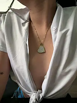 Snapshot of l0lita_emi chatting on 02.19.26 l0lita emi online show from 02.19.26