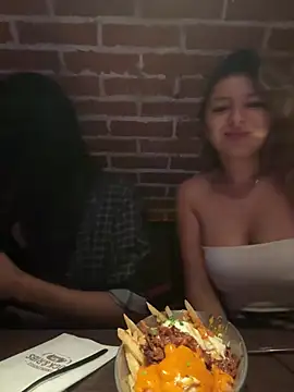 bebitas2  online show from 04.12.26