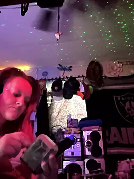 Snapshot of DisireAfterDark chatting on 02.04.26 DisireAfterDark online show from 02.04.26