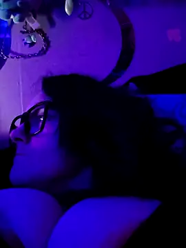 Snapshot of DisireAfterDark chatting on 02.23.26 DisireAfterDark online show from 02.23.26