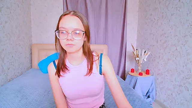 LolliStrawberry online show from 04.15.26