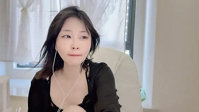 Onefiona online show from 07.08.26