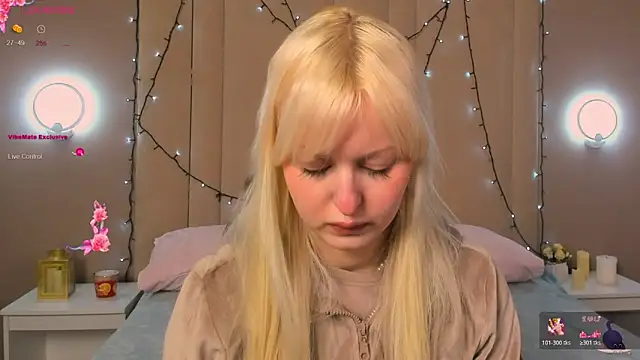 AdeleSilvy online show from 04.16.26