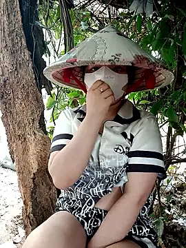 Snapshot of EnzxMoon02 chatting on 01.18.26 EnzxMoon02 online show from 01.18.26