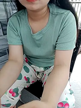 Snapshot of EnzxMoon02 chatting on 03.10.26 EnzxMoon02 online show from 03.10.26