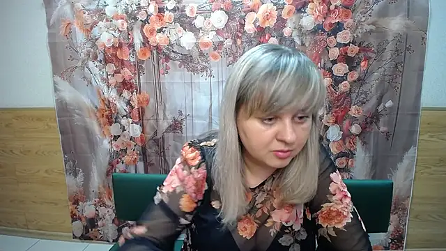 Snapshot of VeronicaSvitt chatting on 02.04.26 VeronicaSvitt online show from 02.04.26