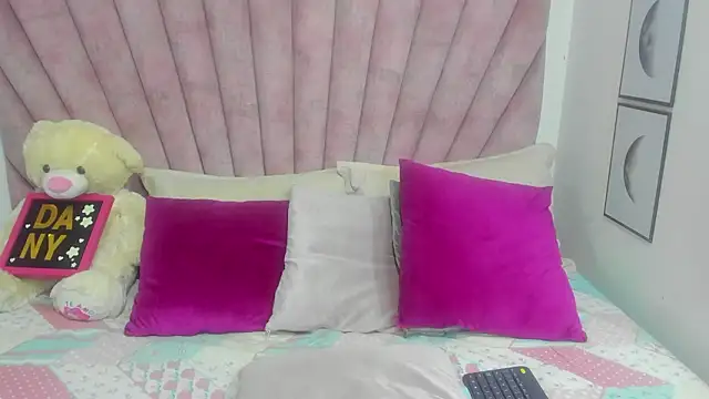 danibellucii  online show from 03.12.26